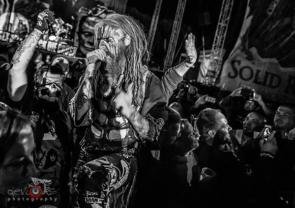 Rob Zombie in the crowd