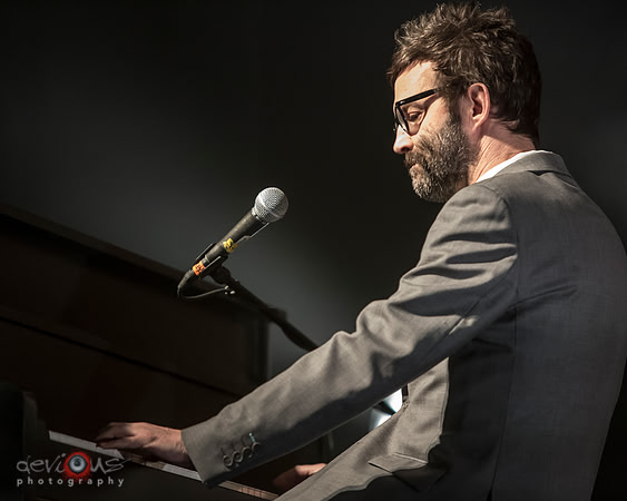 E, Mark Oliver Everett