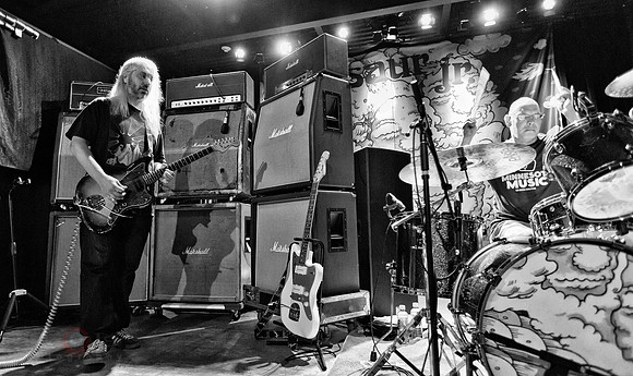 J Mascis and Murph... check the amps