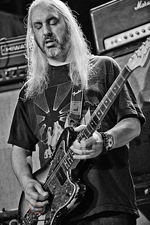 J Mascis