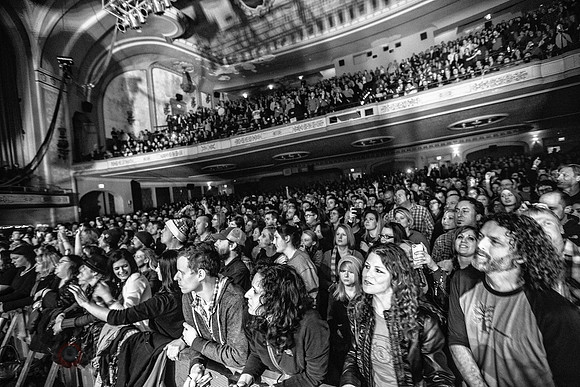 Sold-out crowd at the Avett Brothers