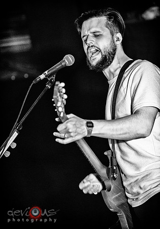 Harry McVeigh of White Lies