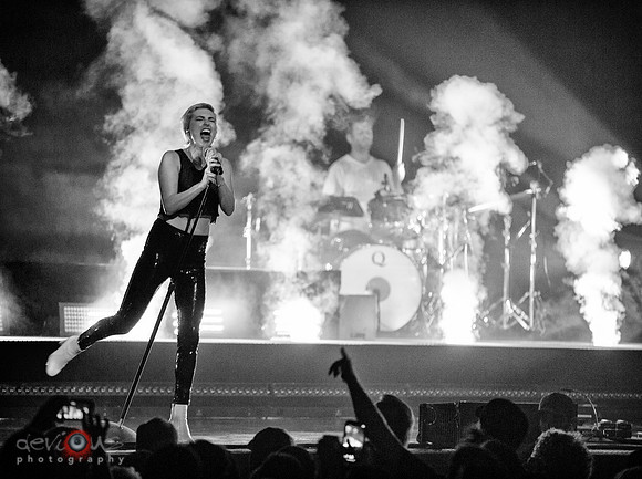Sarah Barthel of Phantogram
