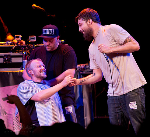 Dude thanking Aesop Rock for allowing him to get terrible haircut on stage