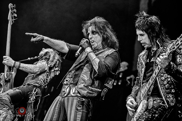 Alice Cooper and Tommy Henriksen