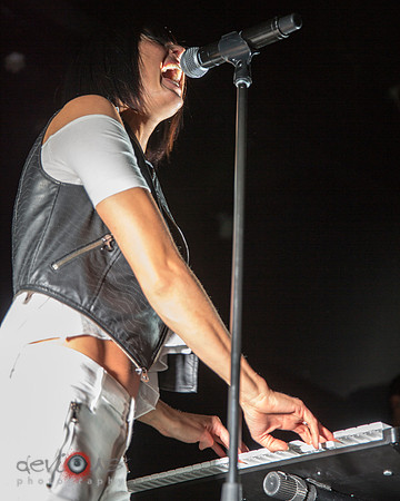 Sarah Barthel of Phantogram