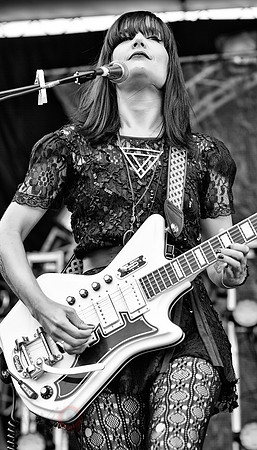 Jules of the Dum Dum Girls