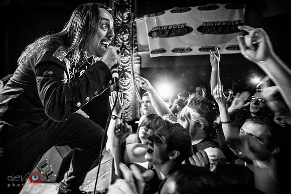 Andrea Ferro and the crowd