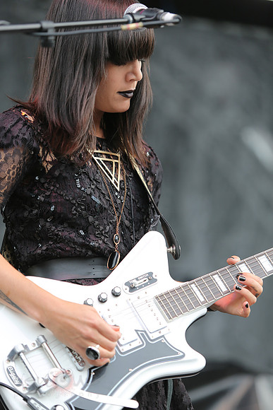 Jules of the Dum Dum Girls